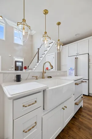 $890,000 | 619 East 16th Street, Chattanooga, TN 37408