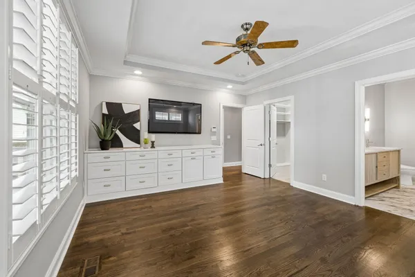 $890,000 | 619 East 16th Street, Chattanooga, TN 37408