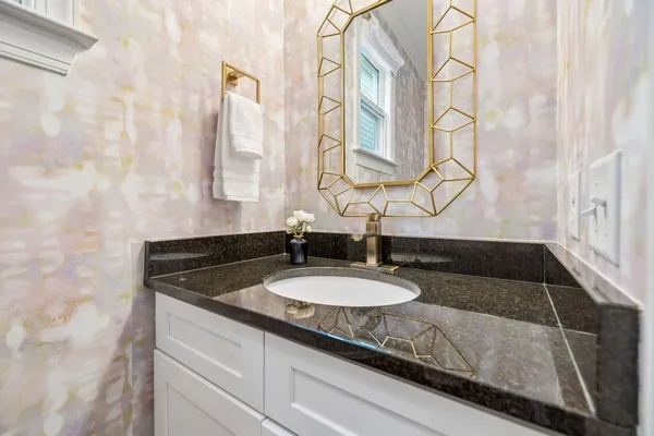 $890,000 | 619 East 16th Street, Chattanooga, TN 37408