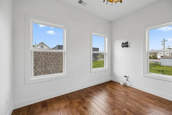 $890,000 | 619 East 16th Street, Chattanooga, TN 37408