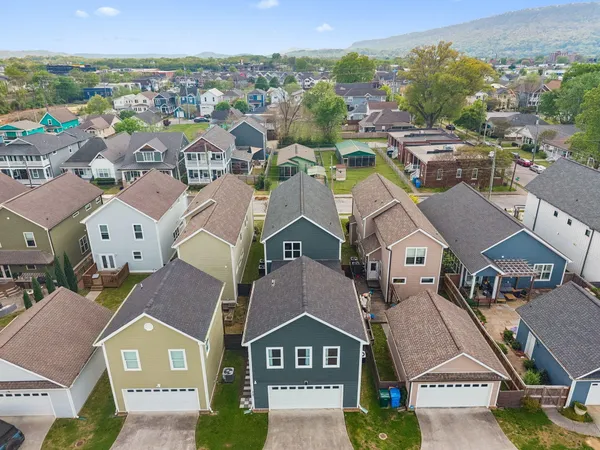 $890,000 | 619 East 16th Street, Chattanooga, TN 37408
