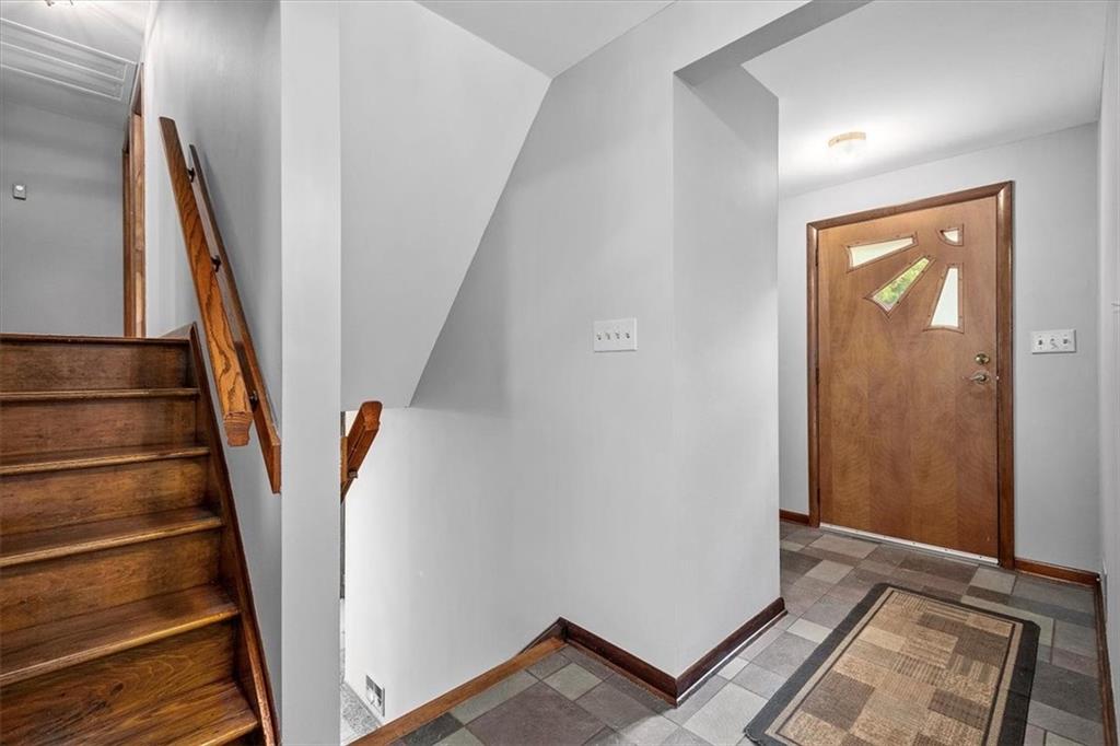 2401 West Hardies Road Gibsonia, PA 15044 - Photo 4 of 25 Gallery Image 4