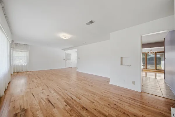 $359,900 | 1213 Douglas Terrace, Dixon, IL 61021