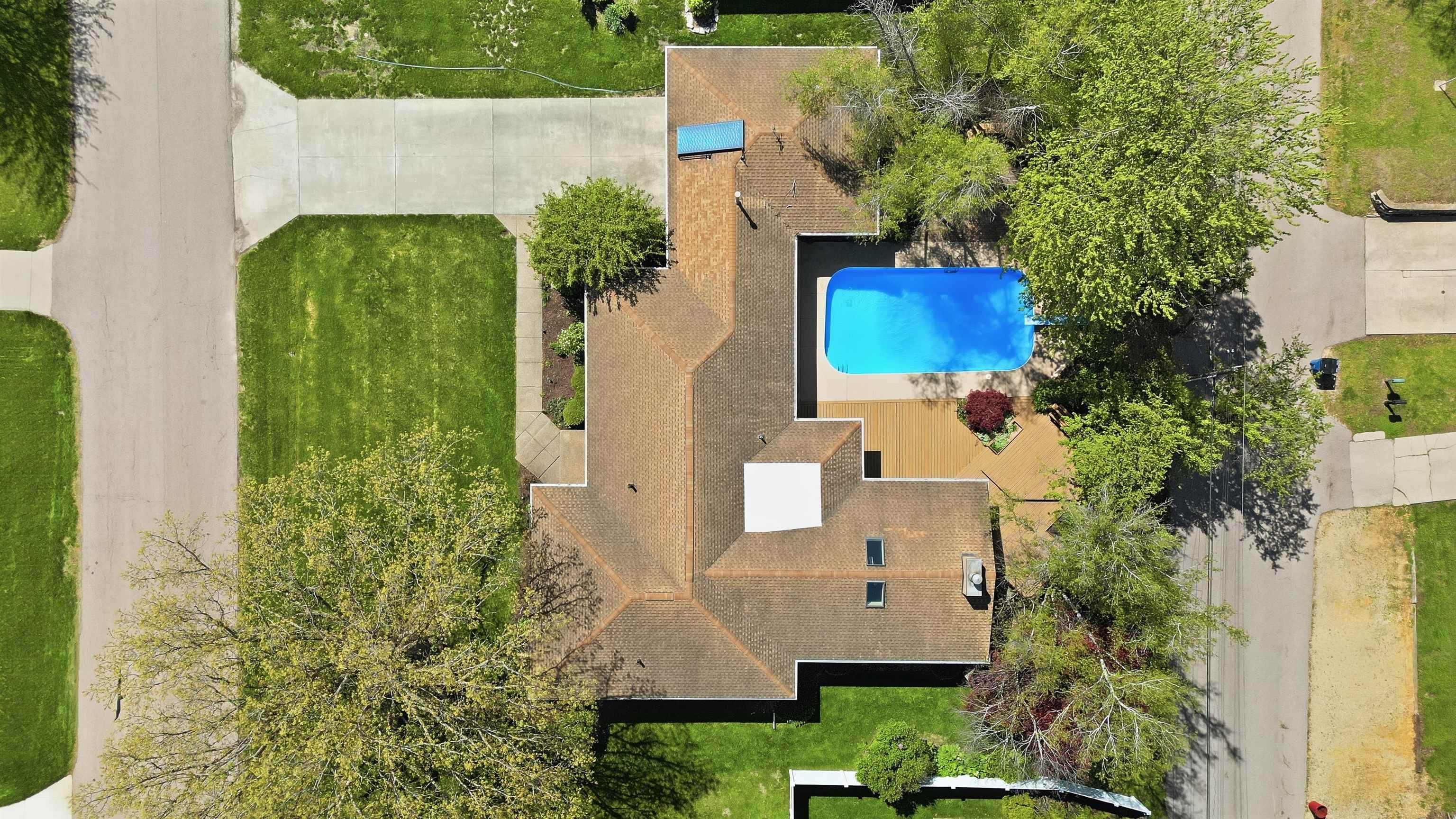 1213 Douglas Terrace Dixon, IL 61021 - Photo 29 of 49 an aerial view of a house with a yard