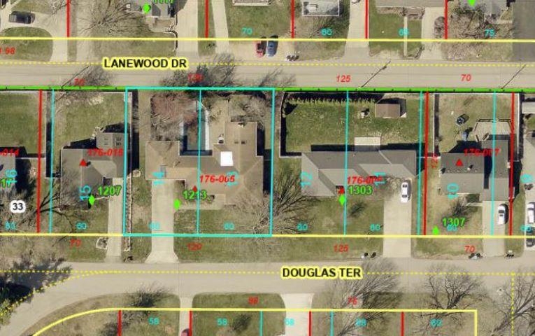 1213 Douglas Terrace Dixon, IL 61021 - Photo 49 of 49 a view of shops