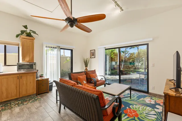 $1,950,000 | 77-6430 Pualani Street, Kailua-Kona, HI 96740