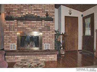 4903 S Road Waterloo, IL 62298 - Photo 3 of 24