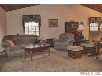 4903 S Road Waterloo, IL 62298 - Photo 4 of 24