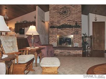 4903 S Road Waterloo, IL 62298 - Photo 8 of 24