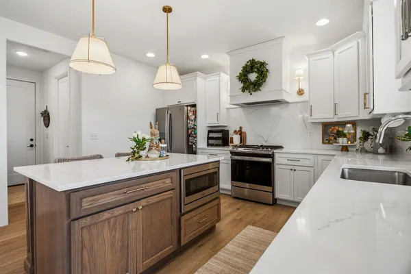 $615,000 | 1207 Briarwood Lane, Mahomet, IL 61853