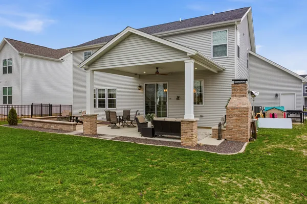 $615,000 | 1207 Briarwood Lane, Mahomet, IL 61853