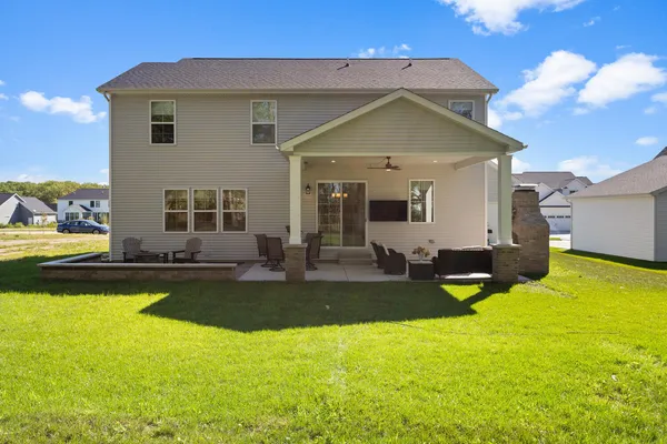 $615,000 | 1207 Briarwood Lane, Mahomet, IL 61853