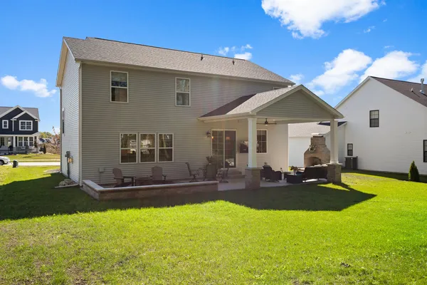 $615,000 | 1207 Briarwood Lane, Mahomet, IL 61853
