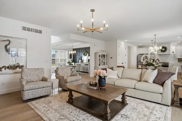 $615,000 | 1207 Briarwood Lane, Mahomet, IL 61853