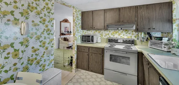 $95,999 | 9360 Lime Bay Boulevard, Unit 207, Tamarac, FL 33321