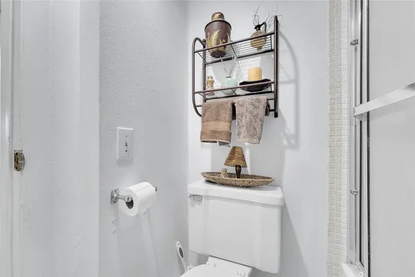 $95,999 | 9360 Lime Bay Boulevard, Unit 207, Tamarac, FL 33321