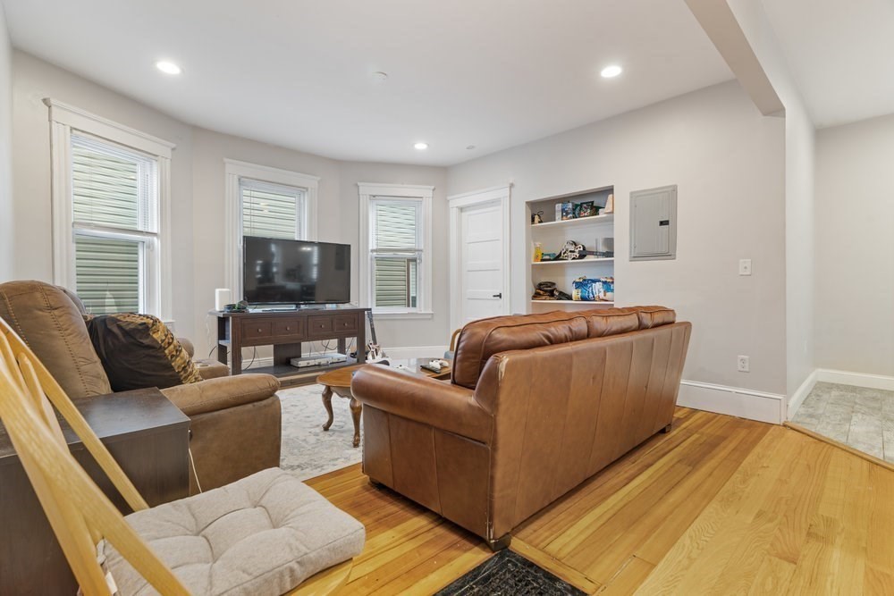 24 Buttonwood Street Boston, MA 02125 - Photo 27 of 42