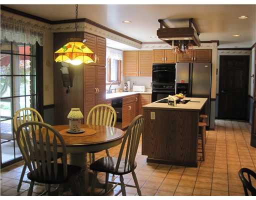 4491 Hilty Road Murrysville, PA 15668 - Photo 11 of 18 Kitchen. Breakfast Area of Kitchen
