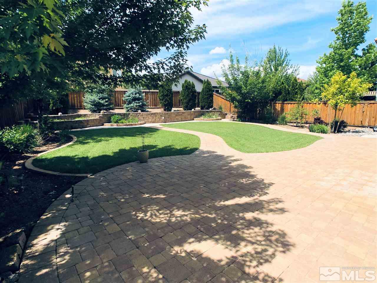 560 Luciana Drive Reno, NV 89521 - Photo 2 of 25 Photo 2