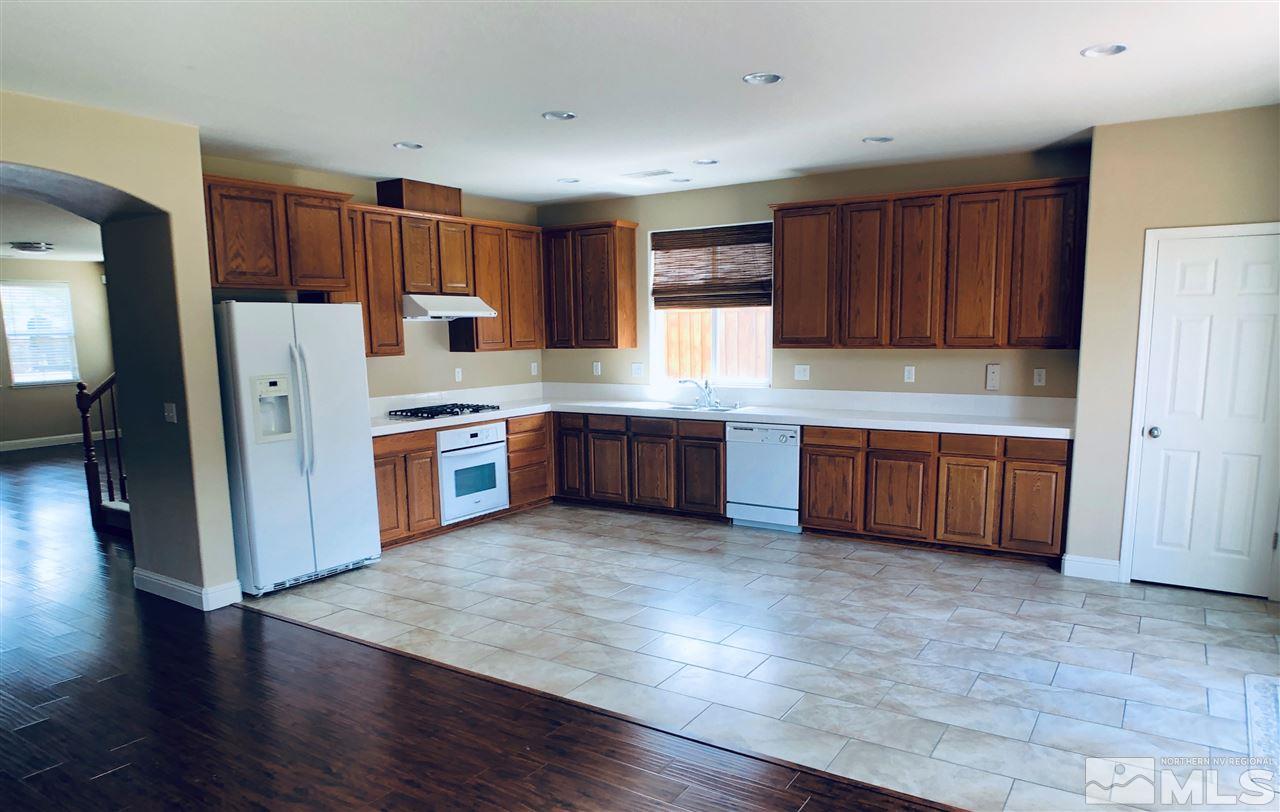 560 Luciana Drive Reno, NV 89521 - Photo 7 of 25 Photo 7