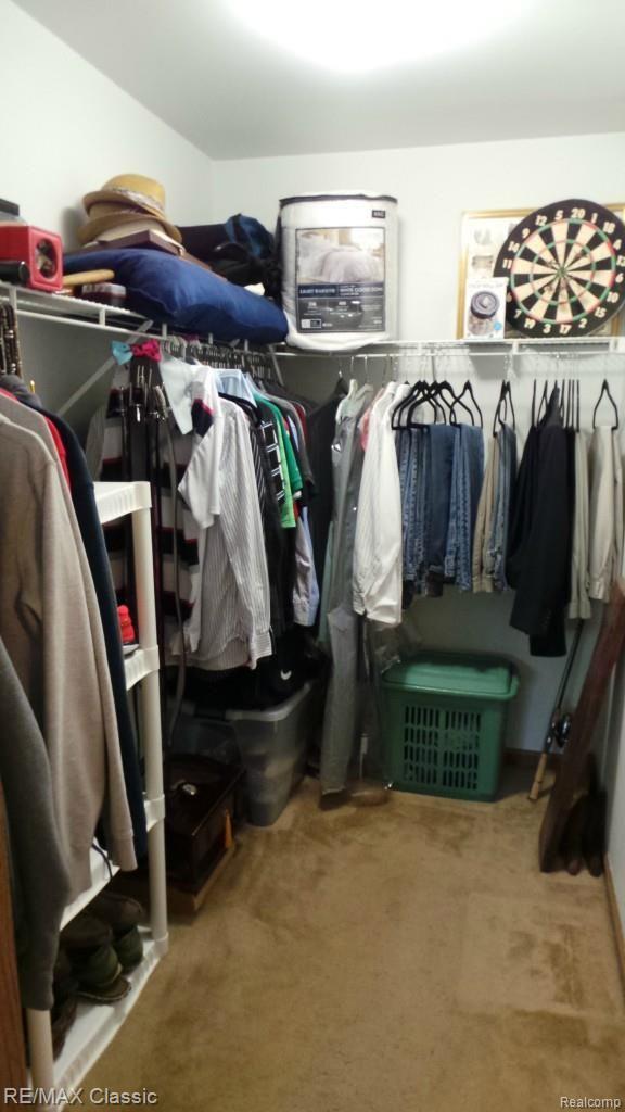 1233 Bangor Road Waterford, MI 48328 - Photo 13 of 19 Master walk-in closet