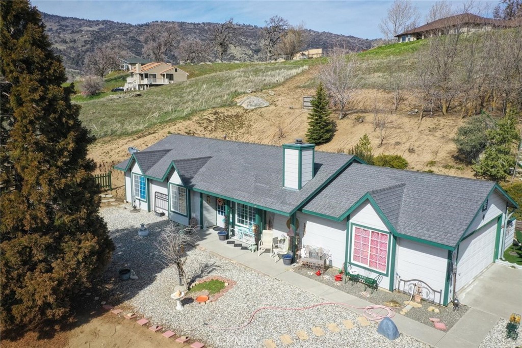 23500 Lakeview Drive Tehachapi, CA 93561 - Photo 1 of 1 an aerial view of a house