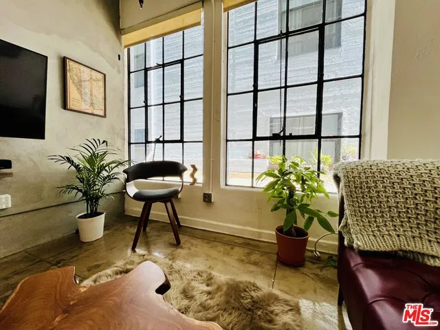 $2,500 | 746 South Los Angeles Street, Unit 302, Los Angeles, CA 90014