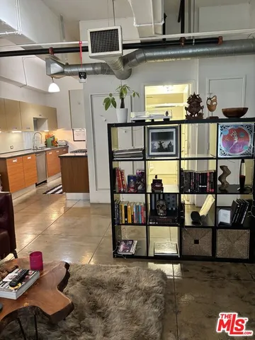 $2,500 | 746 South Los Angeles Street, Unit 302, Los Angeles, CA 90014
