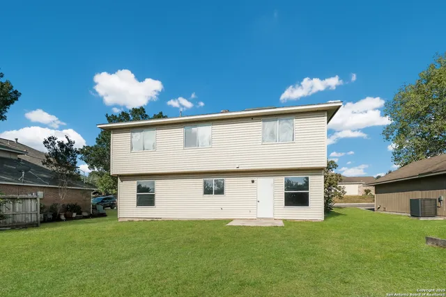 $1,800 | 3506 Moss Meadow, San Antonio, TX 78222