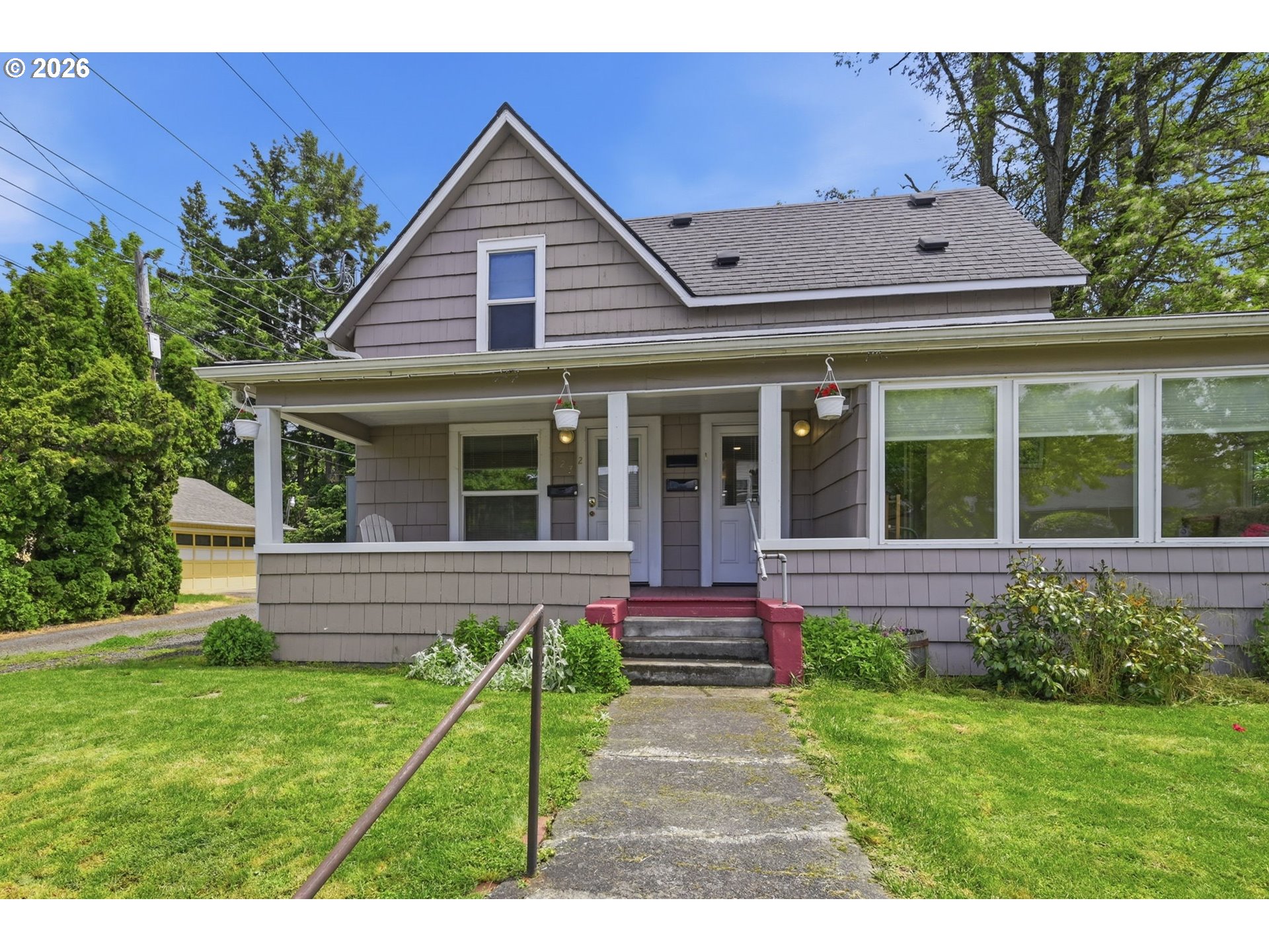 327 6th Street Springfield, OR 97477 - Photo 2 of 38