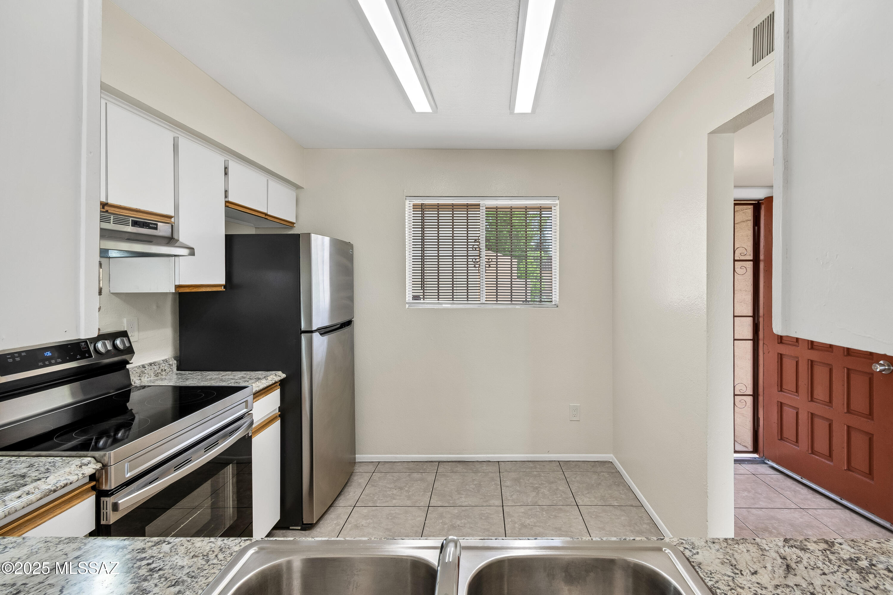 1341 East Fort Lowell Road, Unit 52B Tucson, AZ 85719 - Photo 3 of 22 Gallery Image 3