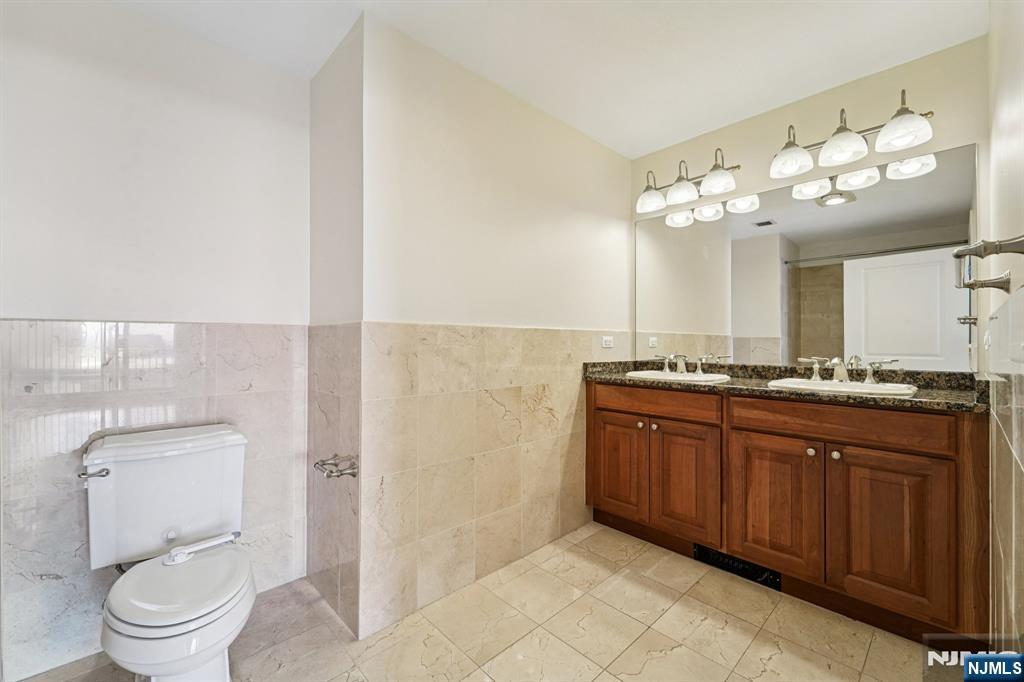 5311 City Place Edgewater, NJ 07020 - Photo 22 of 36