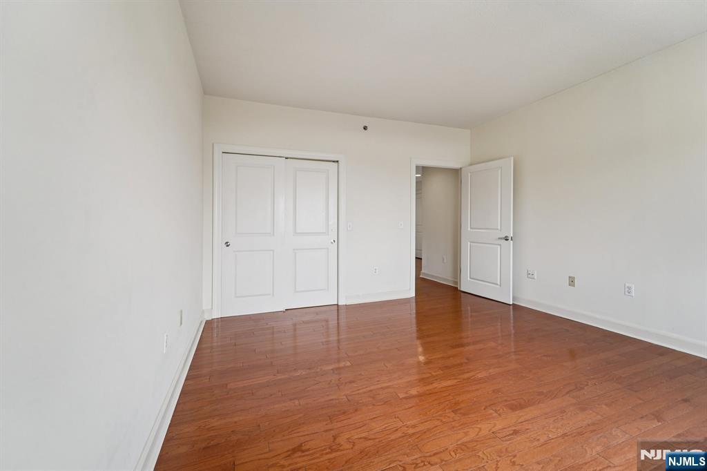 5311 City Place Edgewater, NJ 07020 - Photo 28 of 36