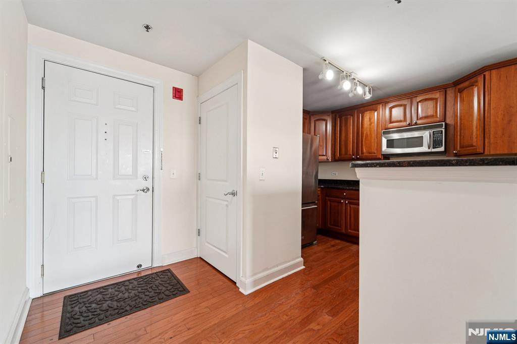 5311 City Place Edgewater, NJ 07020 - Photo 7 of 36