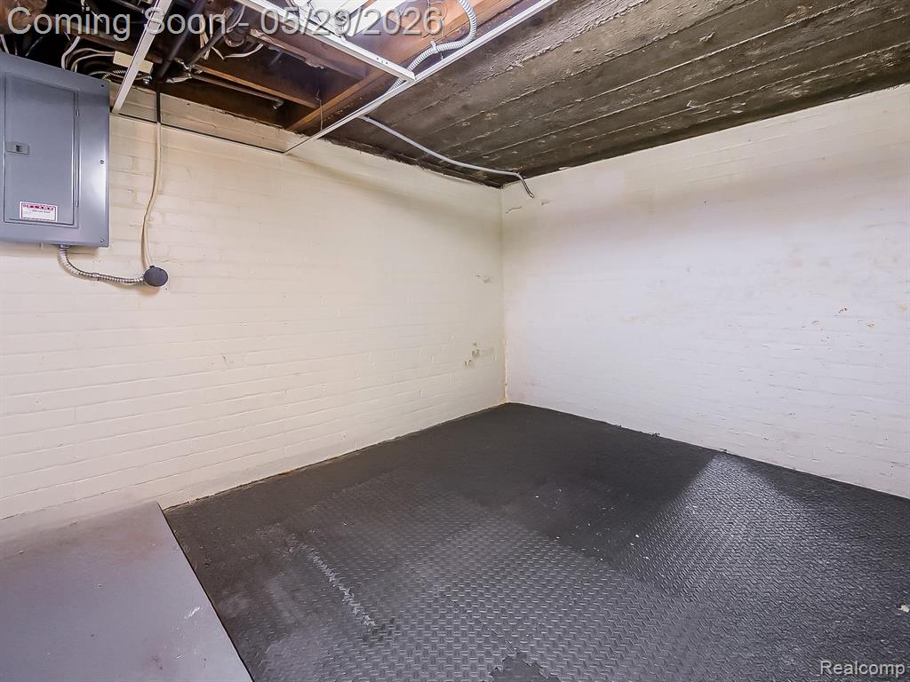 415 Meridan Street Dearborn, MI 48124 - Photo 23 of 35