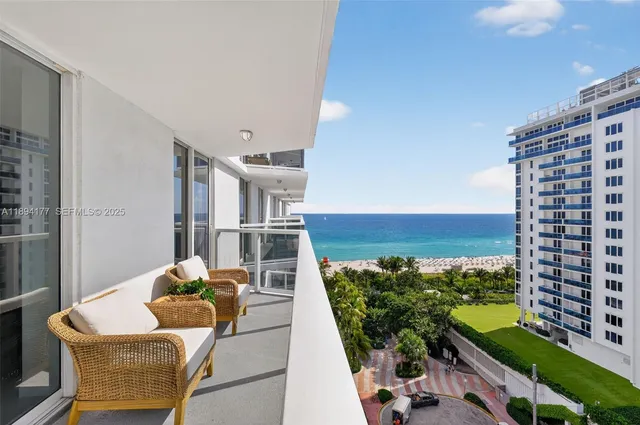 $6,000 | 2401 Collins Avenue, Unit 1406, Miami Beach, FL 33140
