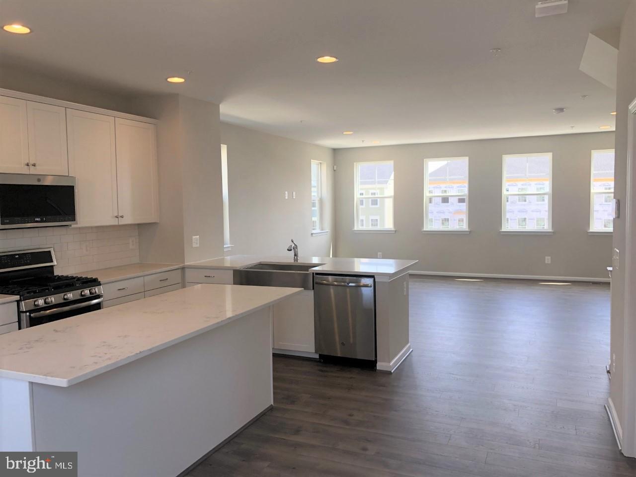 14217 Travilah Road Rockville, MD 20850 - Photo 4 of 16