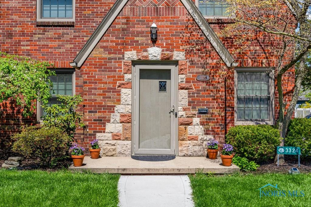 3324 Kirkwall Road Toledo, OH 43606 - Photo 3 of 45 Gallery Image 3