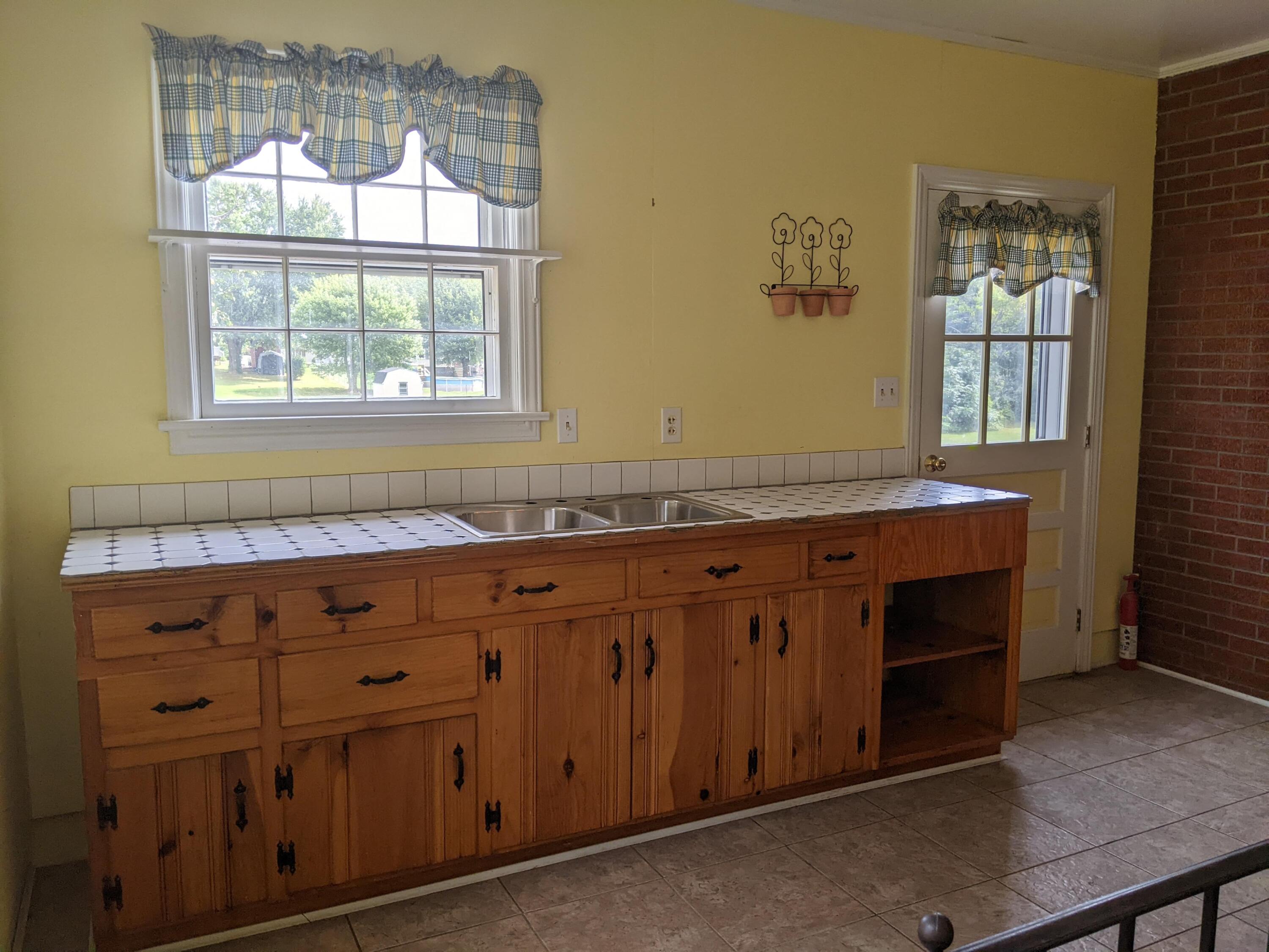 116 Bird Circle Greeneville, TN 37743 - Photo 35 of 93 PXL_20220830_154101738