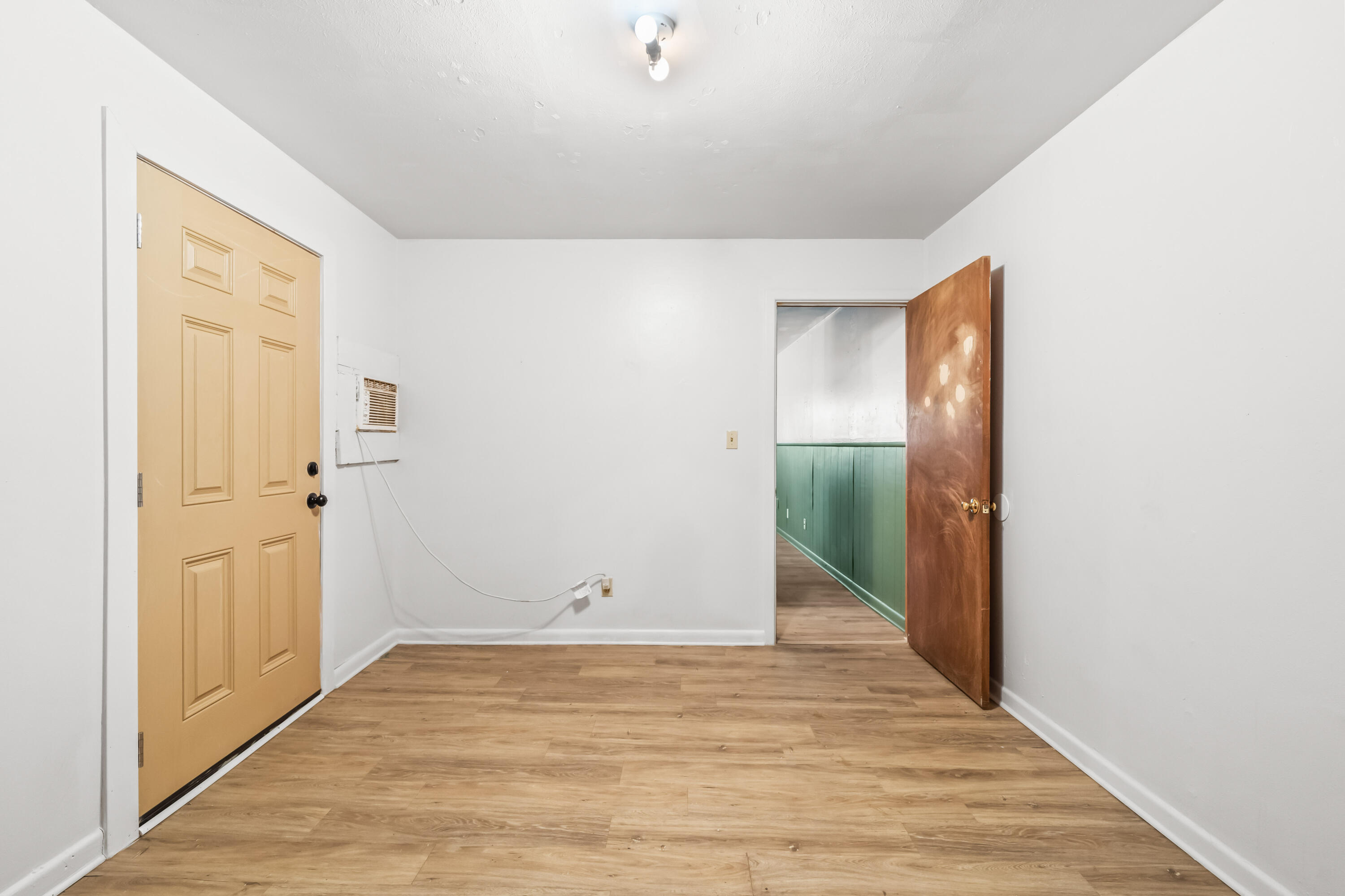 2213 27th Street, Unit REAR Lubbock, TX 79411 - Photo 11 of 17 11