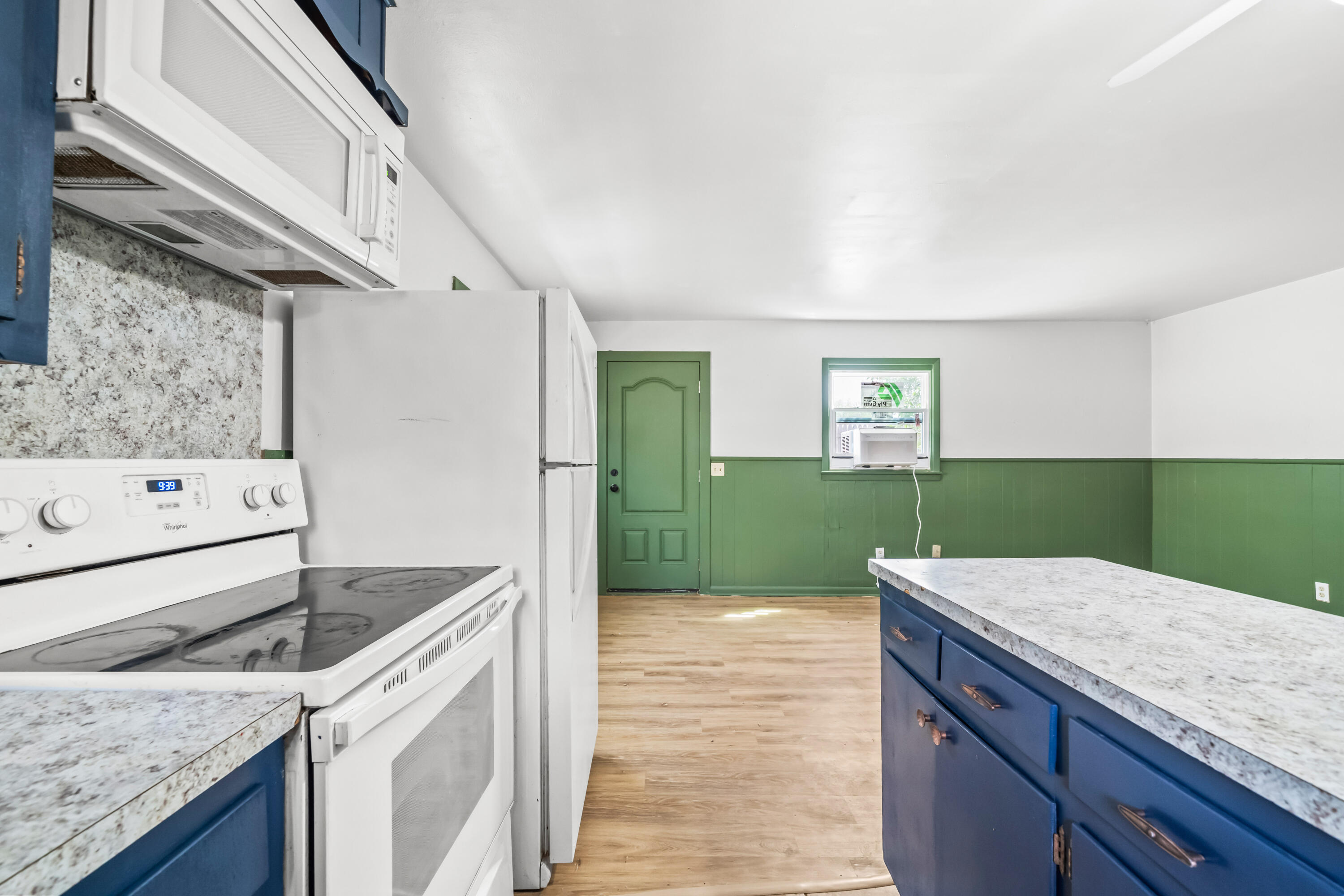 2213 27th Street, Unit REAR Lubbock, TX 79411 - Photo 9 of 17 9