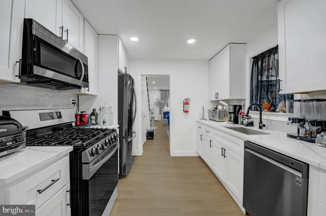 $2,850 | 623 Fitzgerald Street, Philadelphia, PA 19148