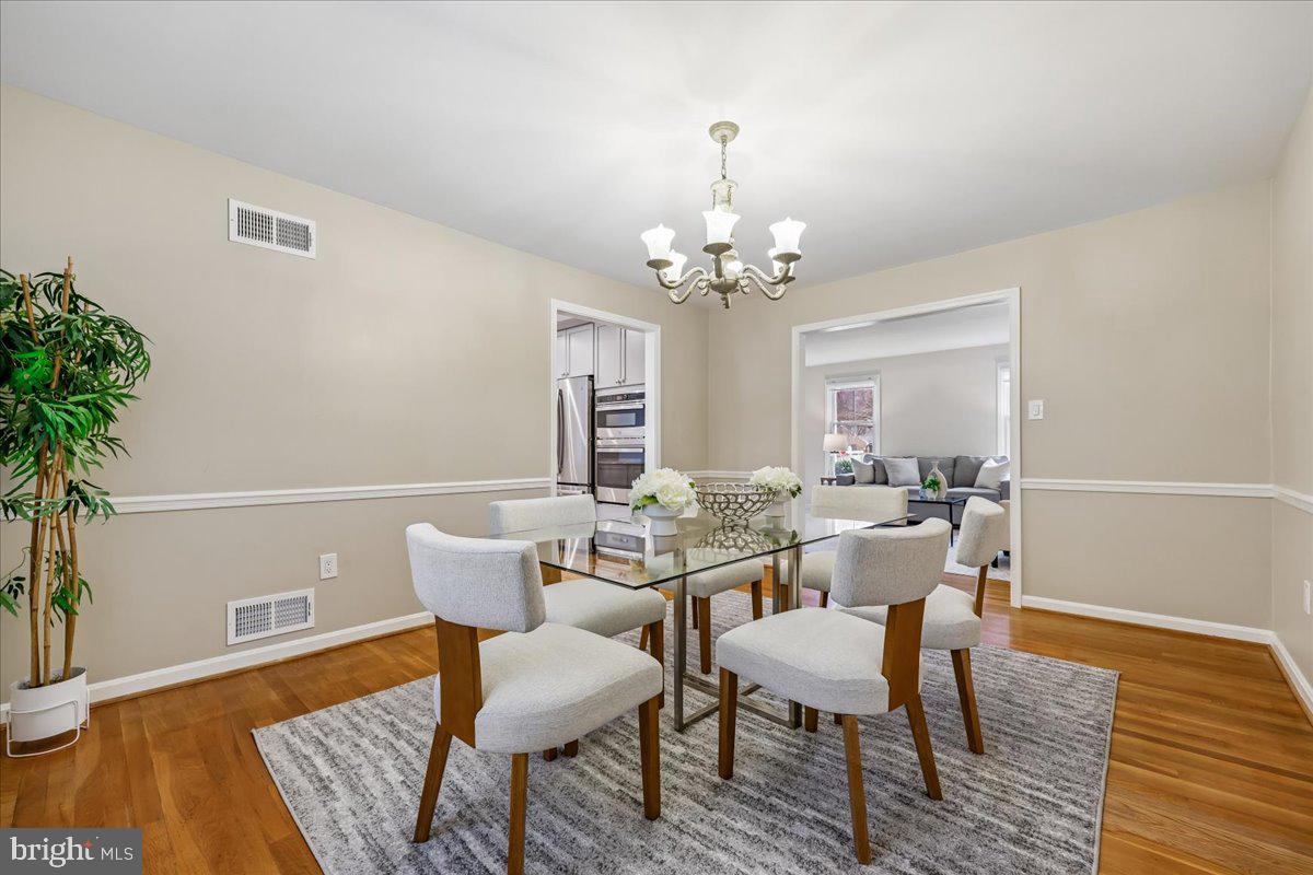 11705 Hitching Post Lane Rockville, MD 20852 - Photo 11 of 50