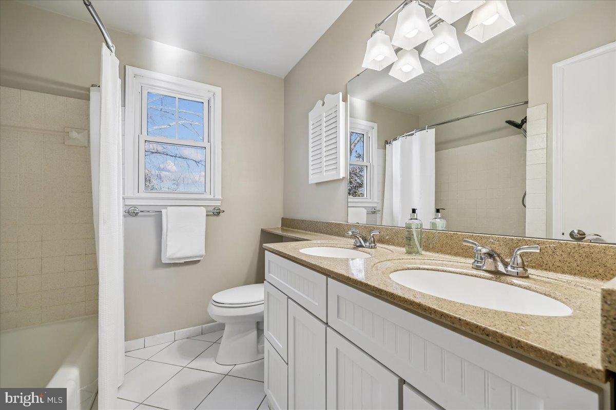 11705 Hitching Post Lane Rockville, MD 20852 - Photo 32 of 50