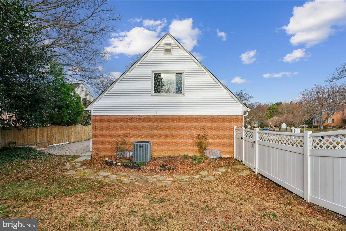 11705 Hitching Post Lane Rockville, MD 20852 - Photo 47 of 50