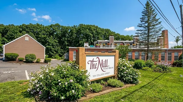 $270,000 | 124 College Street, Unit 20, South Hadley, MA 01075