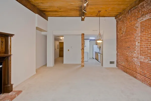 $270,000 | 124 College Street, Unit 20, South Hadley, MA 01075