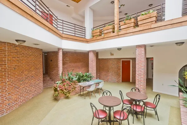 $270,000 | 124 College Street, Unit 20, South Hadley, MA 01075