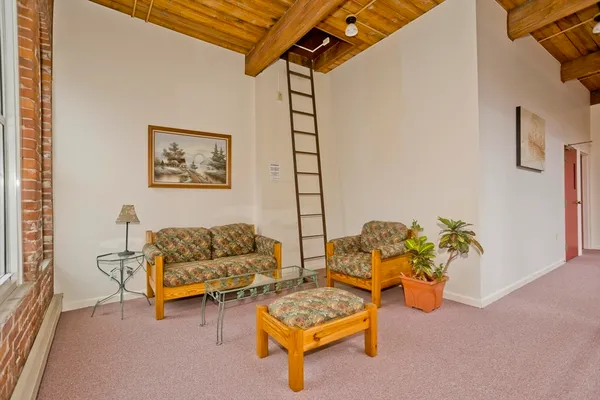 $270,000 | 124 College Street, Unit 20, South Hadley, MA 01075