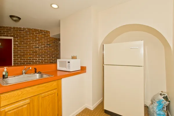 $270,000 | 124 College Street, Unit 20, South Hadley, MA 01075